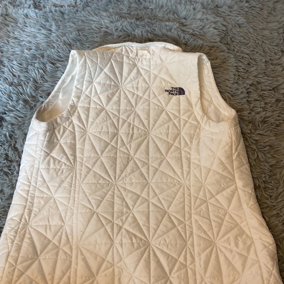 North face puffer vest - Picture 2 of 3